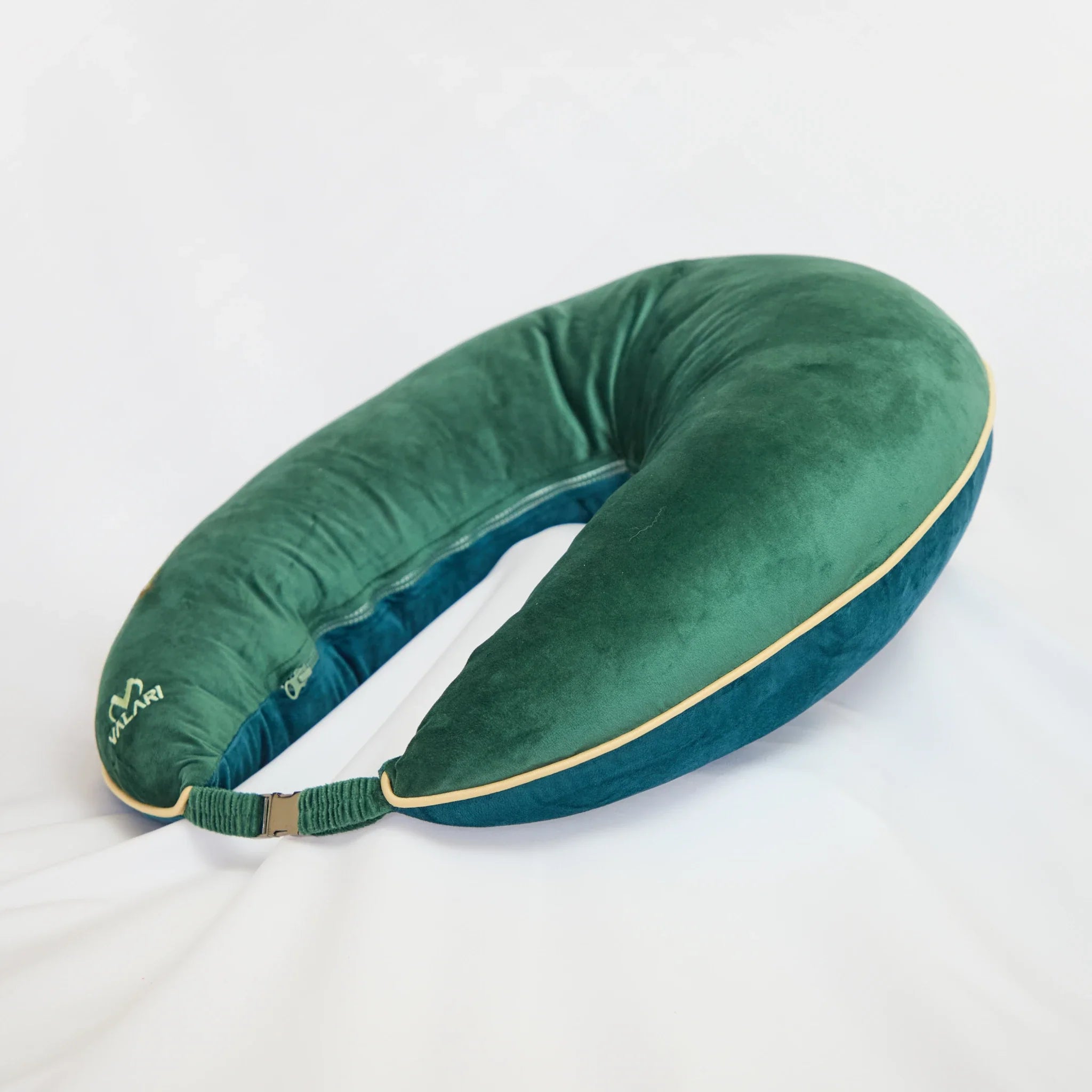 green-blue_eb192ad7-dcb4-4d13-a1a4-bb55dd25b2a4.webp